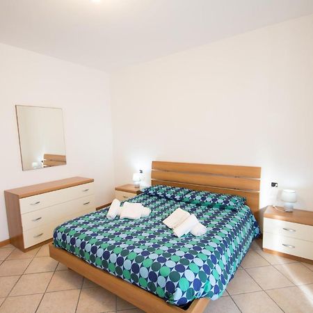 Appartamento Ristrutturato Con Terrazzo Varazze Bagian luar foto